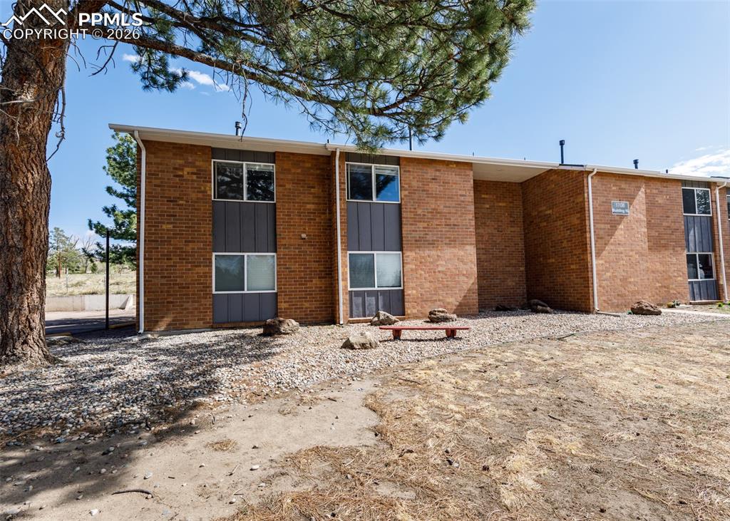 1708 Sawyer Way Colorado Springs CO 80915