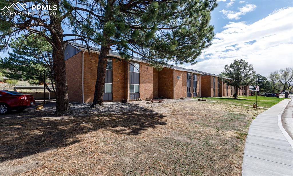 1708 Sawyer Way Colorado Springs CO 80915