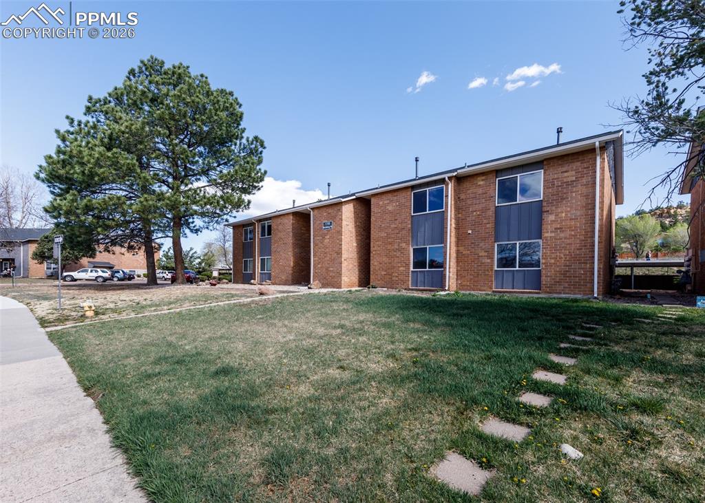 1708 Sawyer Way Colorado Springs CO 80915