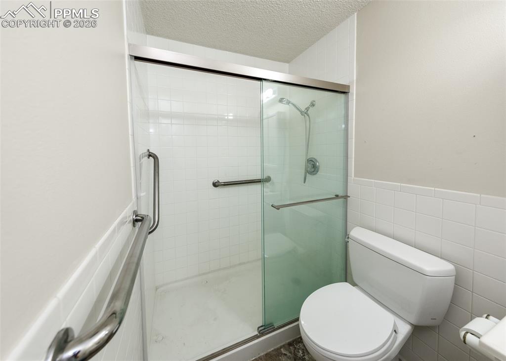 411 Lakewood Circle Colorado Springs CO 80910