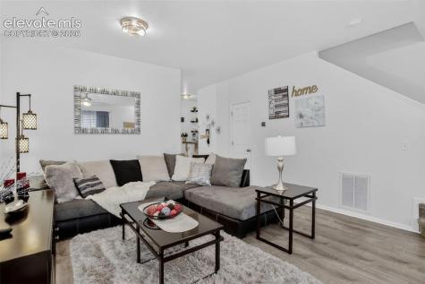 2116 Creekridge Point Colorado Springs CO 80910