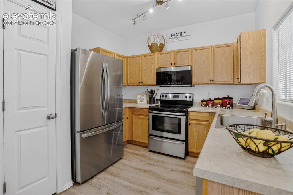 2116 Creekridge Point Colorado Springs CO 80910