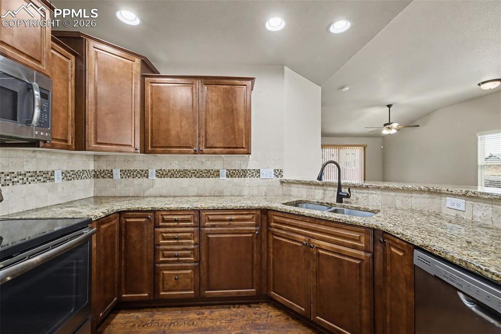 6623 Young Oak Grove Colorado Springs CO 80923
