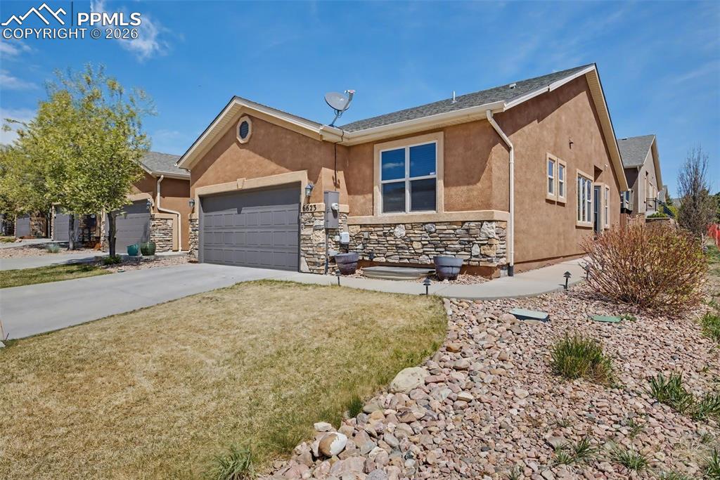 6623 Young Oak Grove Colorado Springs CO 80923