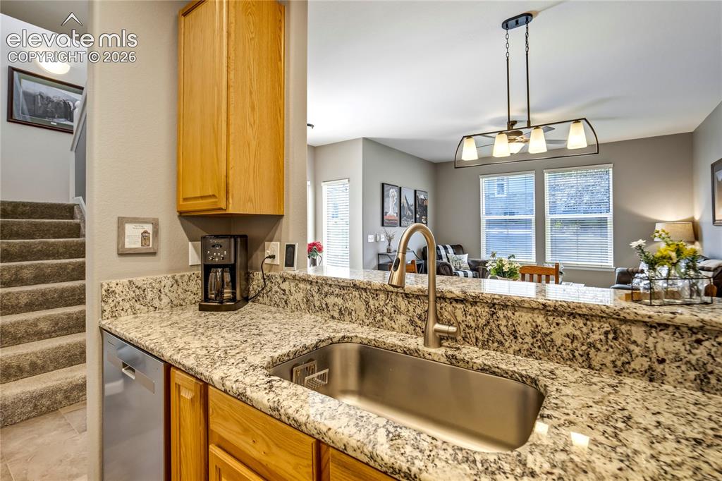 3931 Diamond Ridge View Colorado Springs CO 80918