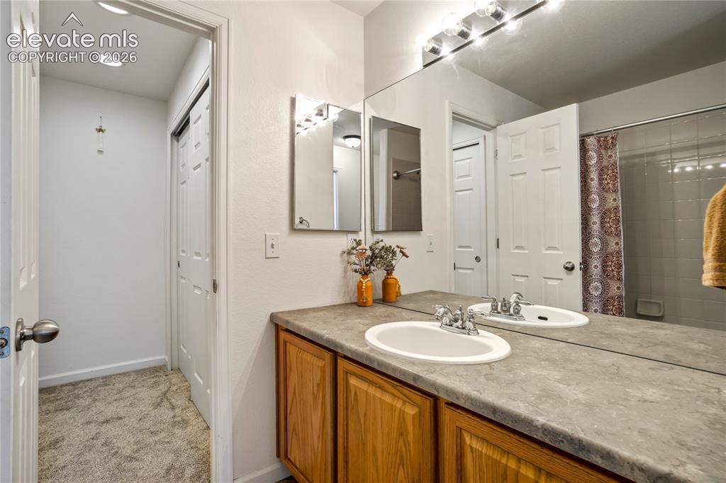 3931 Diamond Ridge View Colorado Springs CO 80918