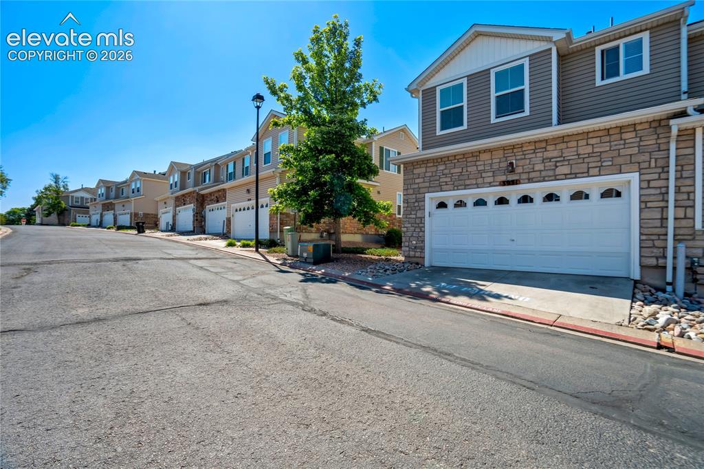 3931 Diamond Ridge View Colorado Springs CO 80918