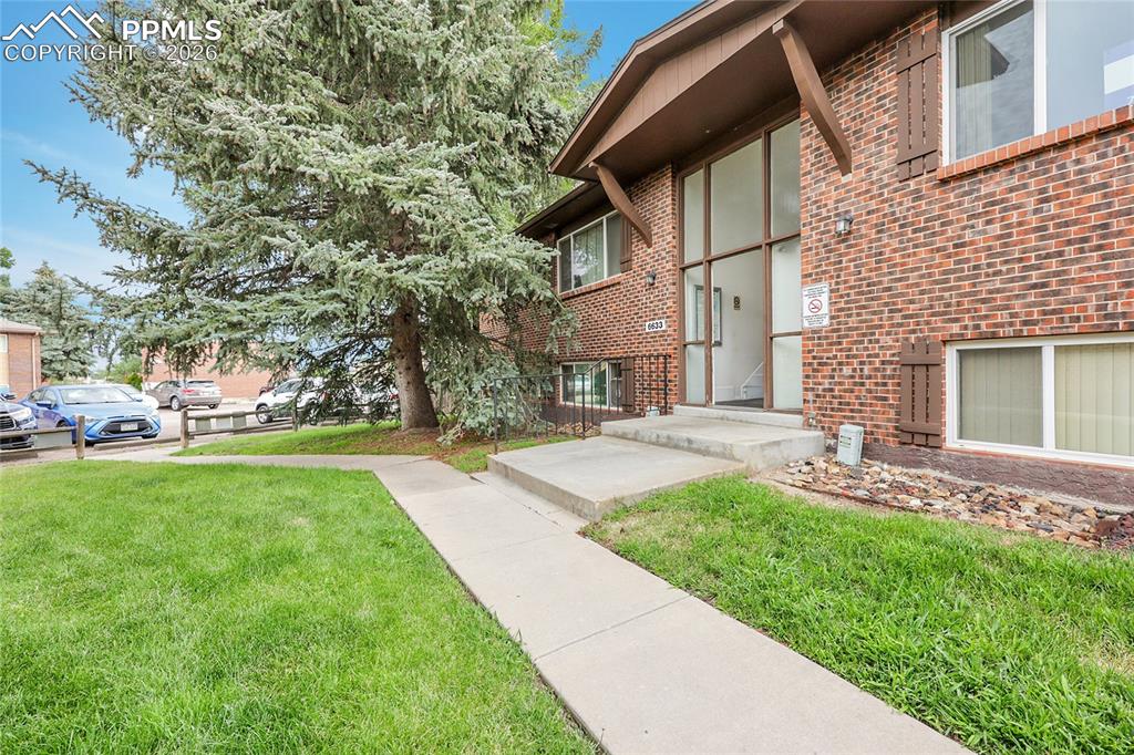 6633 W Dublin Loop Colorado Springs CO 80918