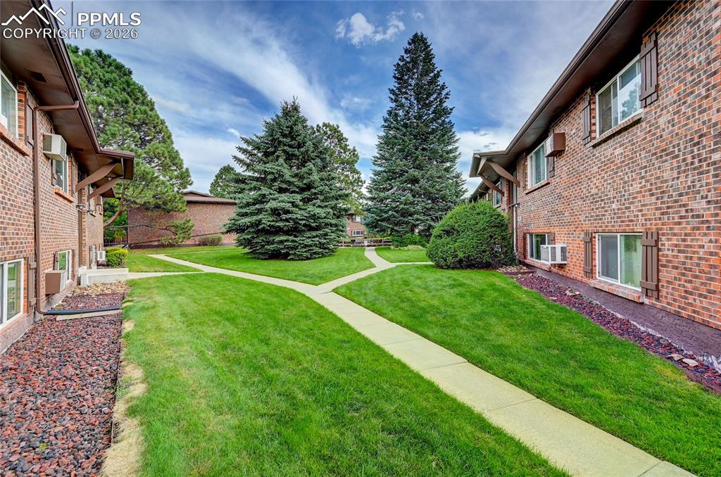 6633 W Dublin Loop Colorado Springs CO 80918