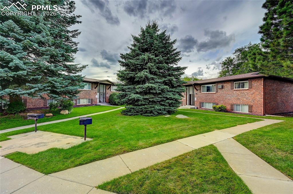 6633 W Dublin Loop Colorado Springs CO 80918