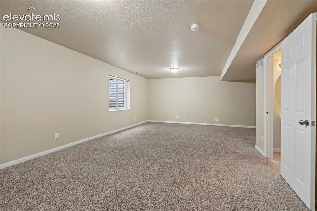 6089 Kingdom View Colorado Springs CO 80918