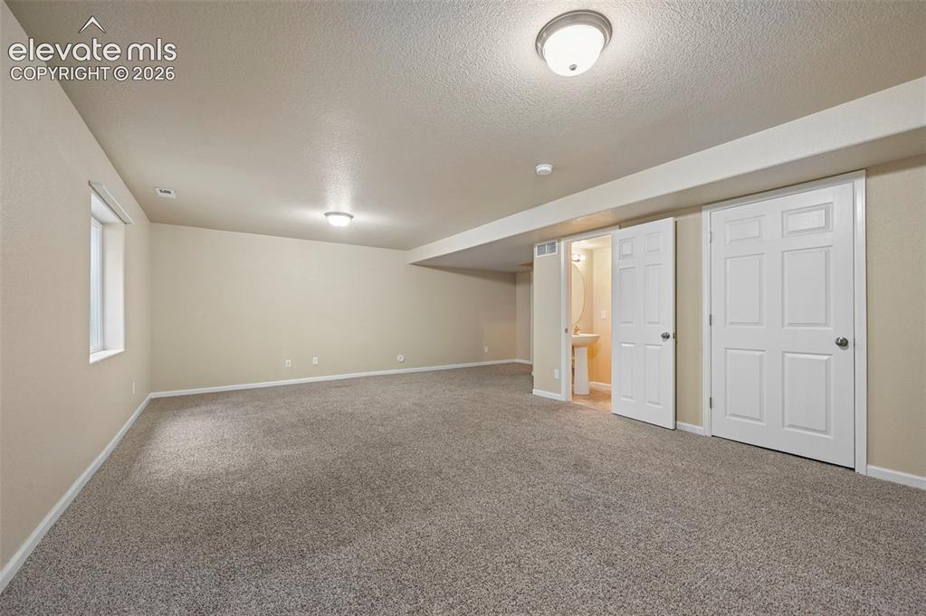 6089 Kingdom View Colorado Springs CO 80918