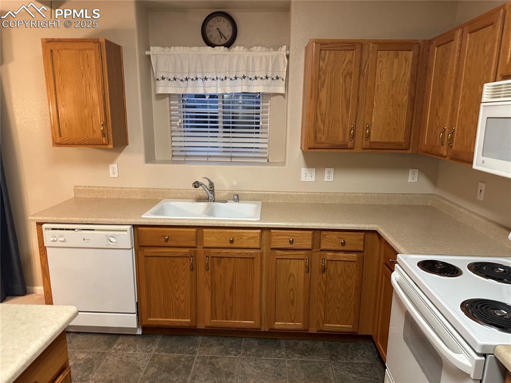 3748 Riviera Grove Colorado Springs CO 80922