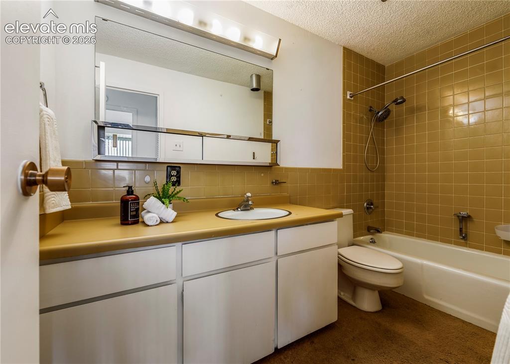 411 Lakewood Circle Colorado Springs CO 80910