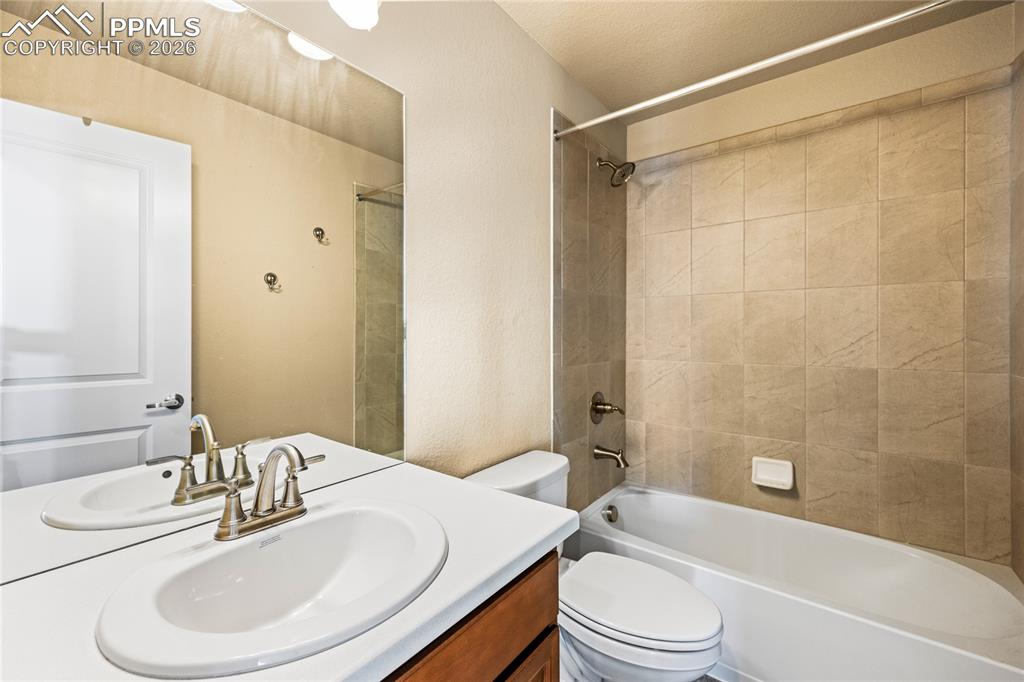 8711 Laurel Mountain View Colorado Springs CO 80924