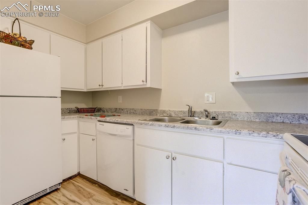 1708 Sawyer Way Colorado Springs CO 80915