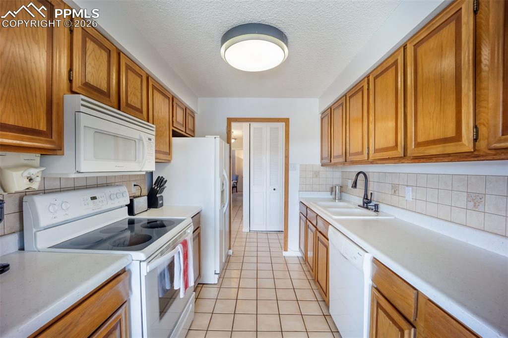 411 Lakewood Circle Colorado Springs CO 80910