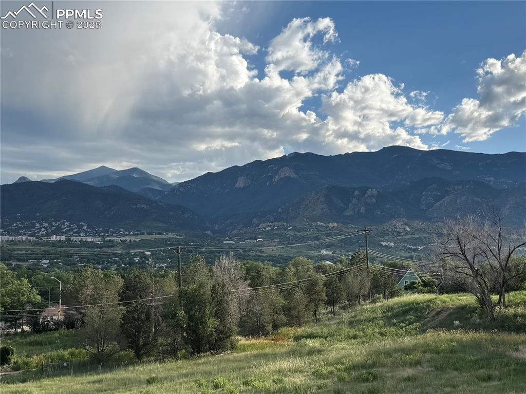 1347 Mirrillion Heights Colorado Springs CO 80904