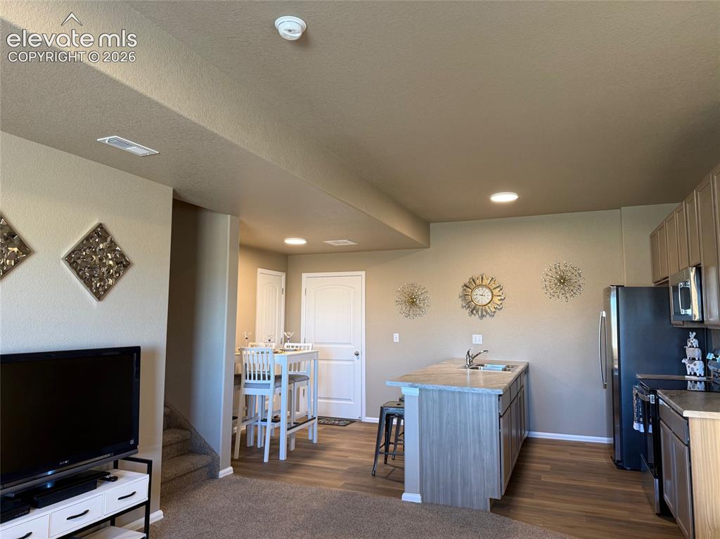 1670 Sandtoft Heights Colorado Springs CO 80951