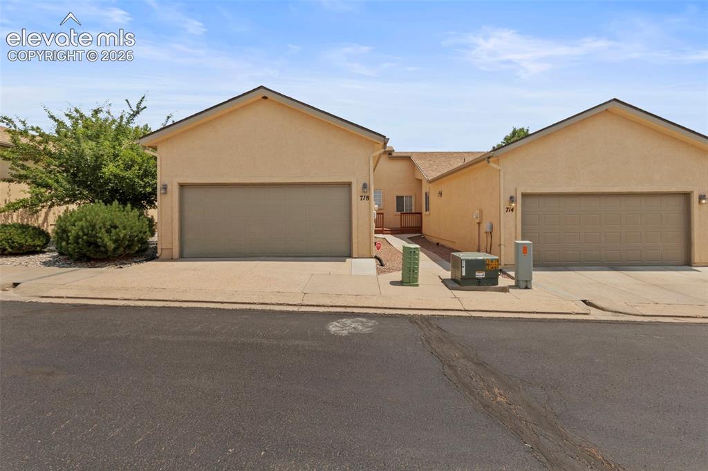 718 Cima Vista Point Colorado Springs CO 80916
