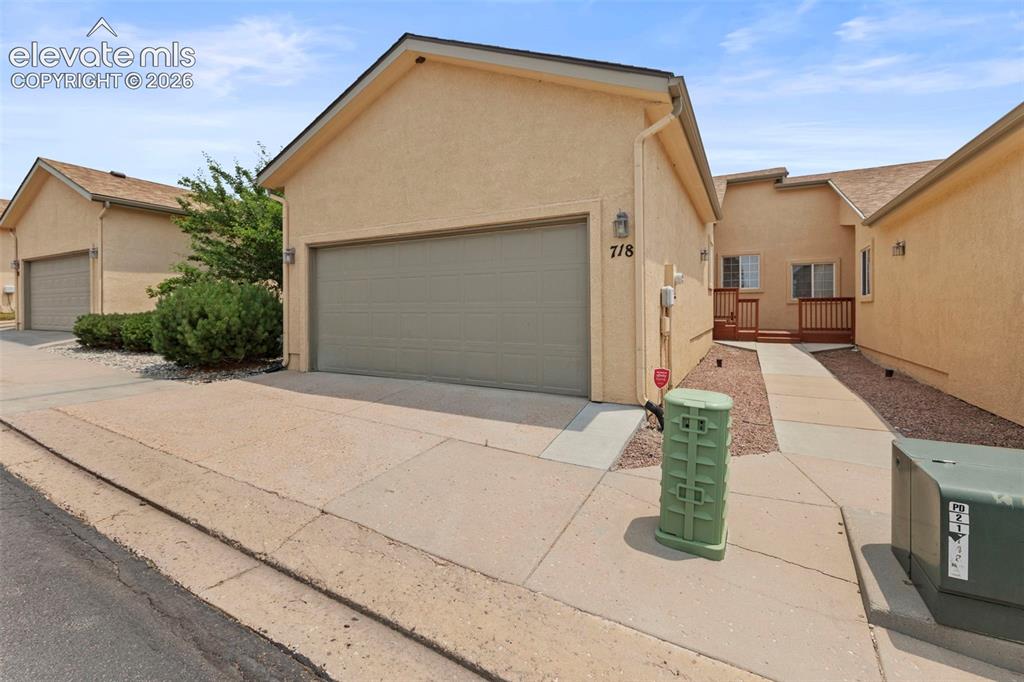 718 Cima Vista Point Colorado Springs CO 80916