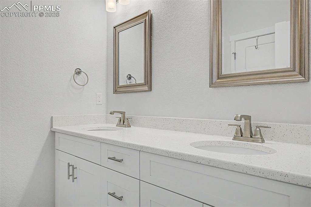 5675 Villa Lorenzo Drive Colorado Springs CO 80919
