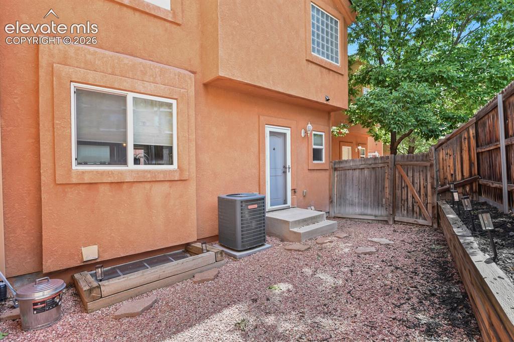 1346 Mirrillion Heights Colorado Springs CO 80904