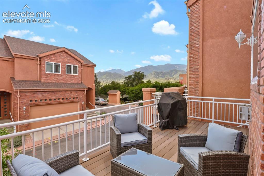 1346 Mirrillion Heights Colorado Springs CO 80904
