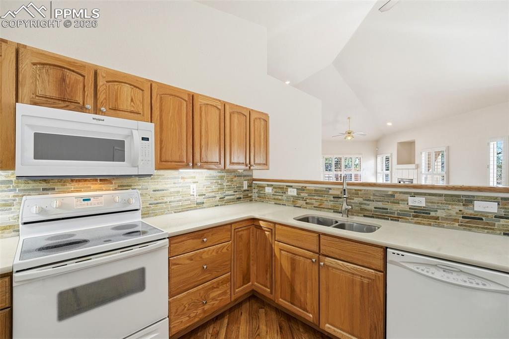 5547 Sonnet Heights Colorado Springs CO 80918