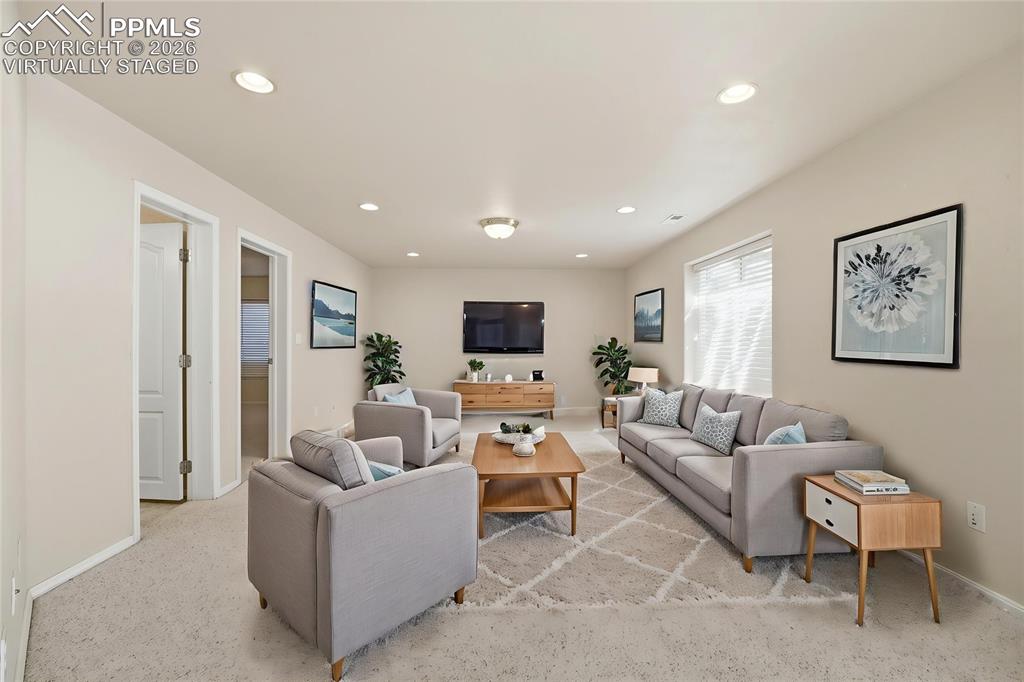 5547 Sonnet Heights Colorado Springs CO 80918