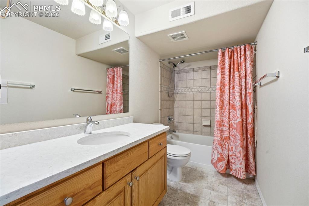 5547 Sonnet Heights Colorado Springs CO 80918