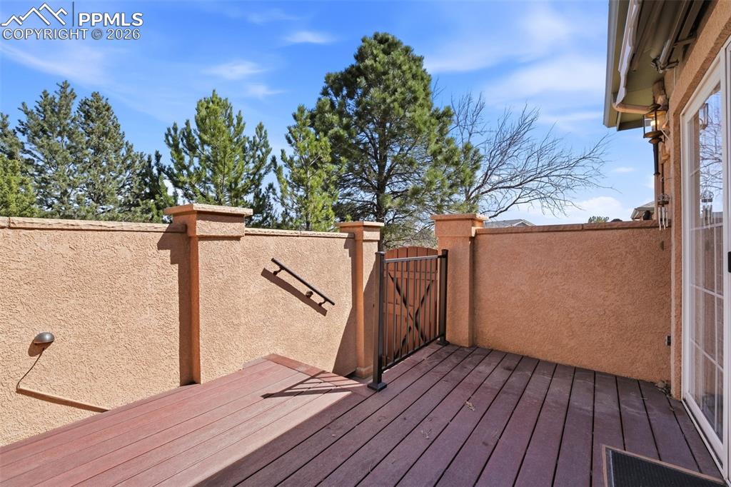 5547 Sonnet Heights Colorado Springs CO 80918