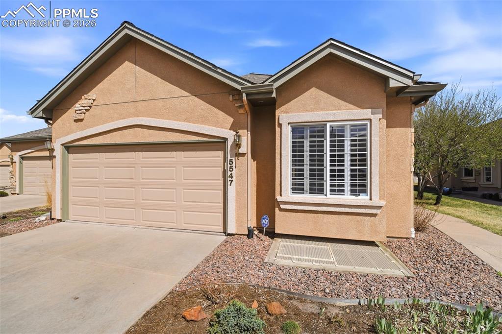 5547 Sonnet Heights Colorado Springs CO 80918