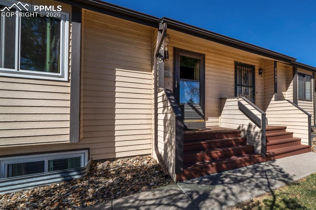 4545 Lamplighter Circle Colorado Springs CO 80916