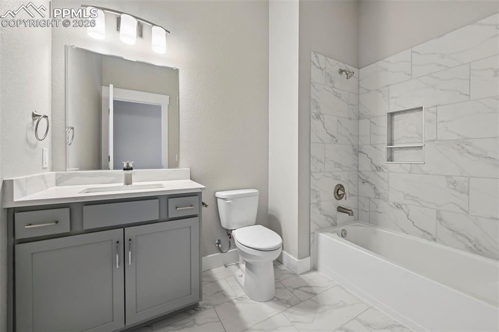 5940 Eagle Glen View Colorado Springs CO 80919