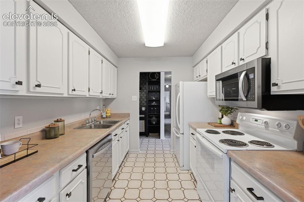 411 Lakewood Circle Colorado Springs CO 80910