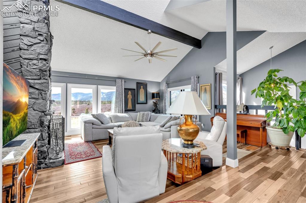 4500 Sentinel Rock Larkspur CO 80118