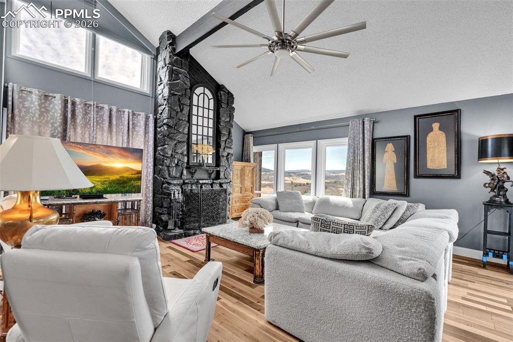 4500 Sentinel Rock Larkspur CO 80118
