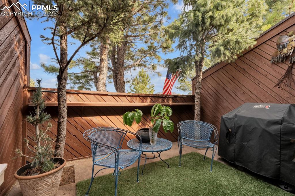 4500 Sentinel Rock Larkspur CO 80118