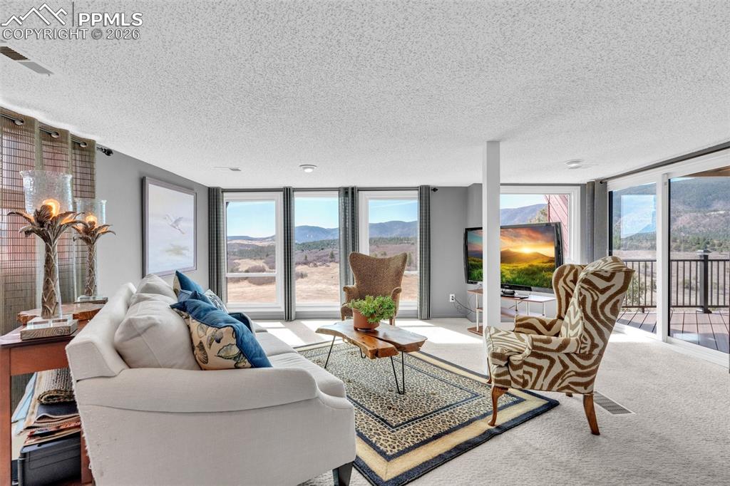4500 Sentinel Rock Larkspur CO 80118