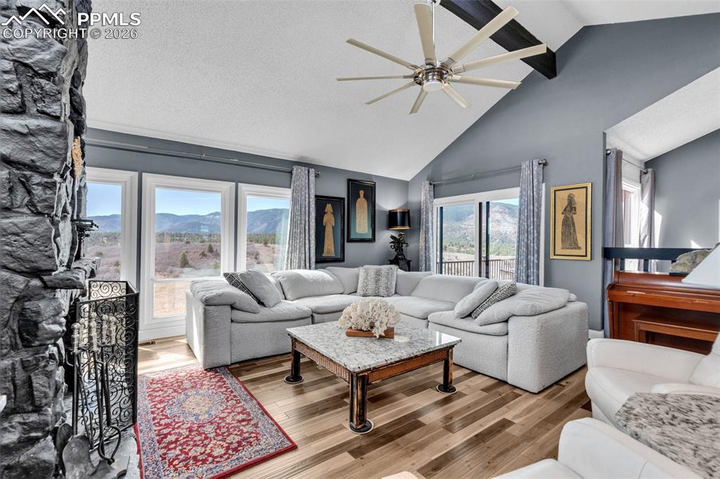 4500 Sentinel Rock Larkspur CO 80118
