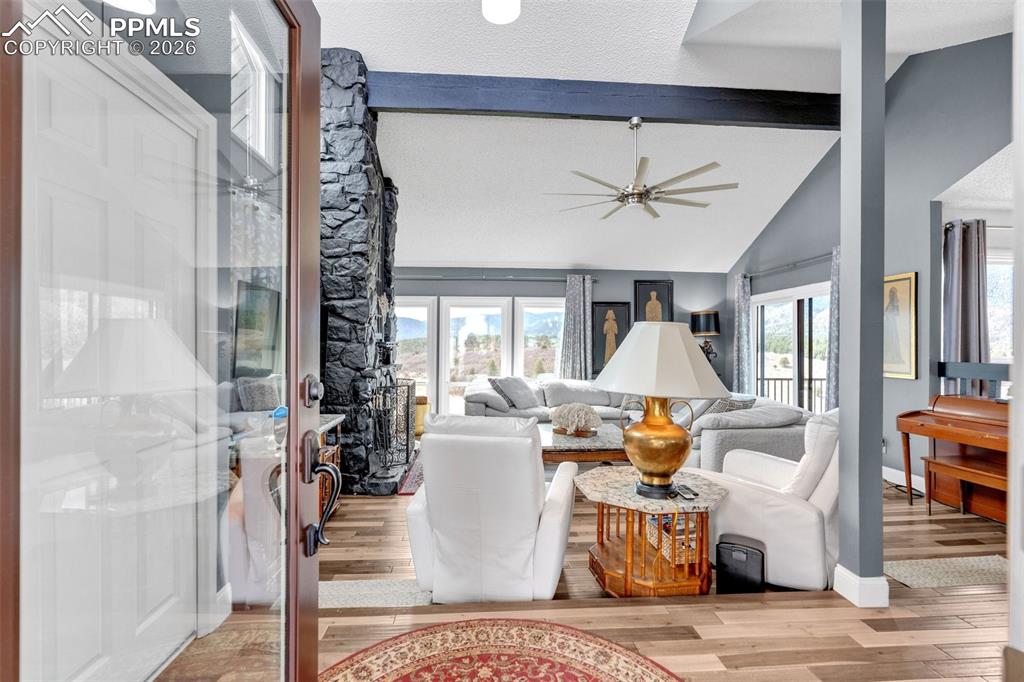4500 Sentinel Rock Larkspur CO 80118