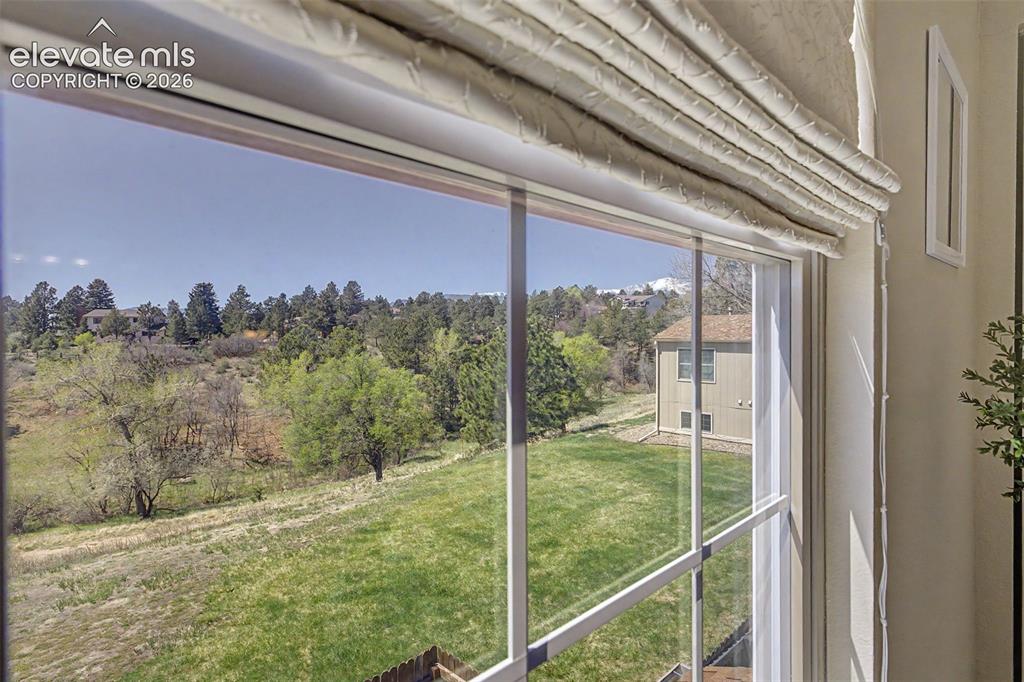 6618 Warbler Lane Colorado Springs CO 80919