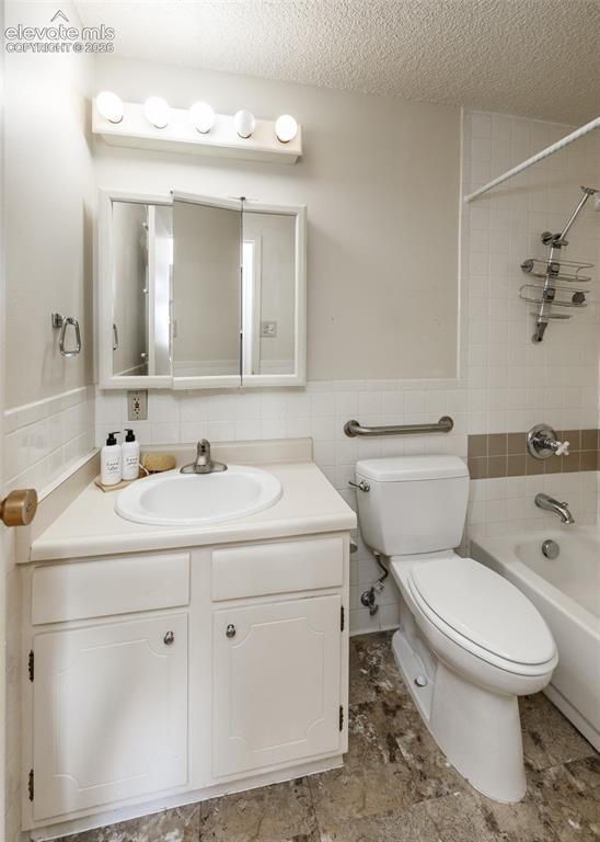 411 Lakewood Circle Colorado Springs CO 80910