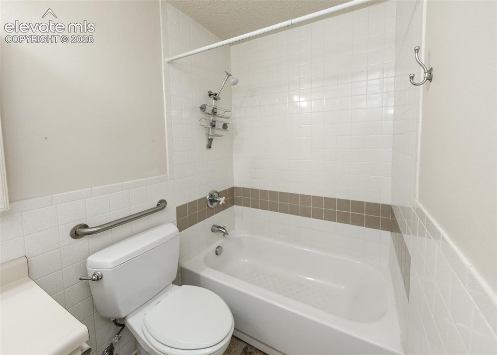 411 Lakewood Circle Colorado Springs CO 80910