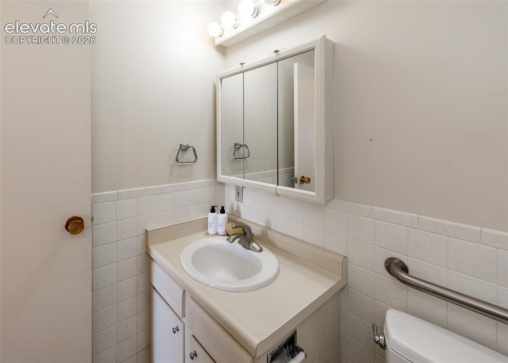 411 Lakewood Circle Colorado Springs CO 80910