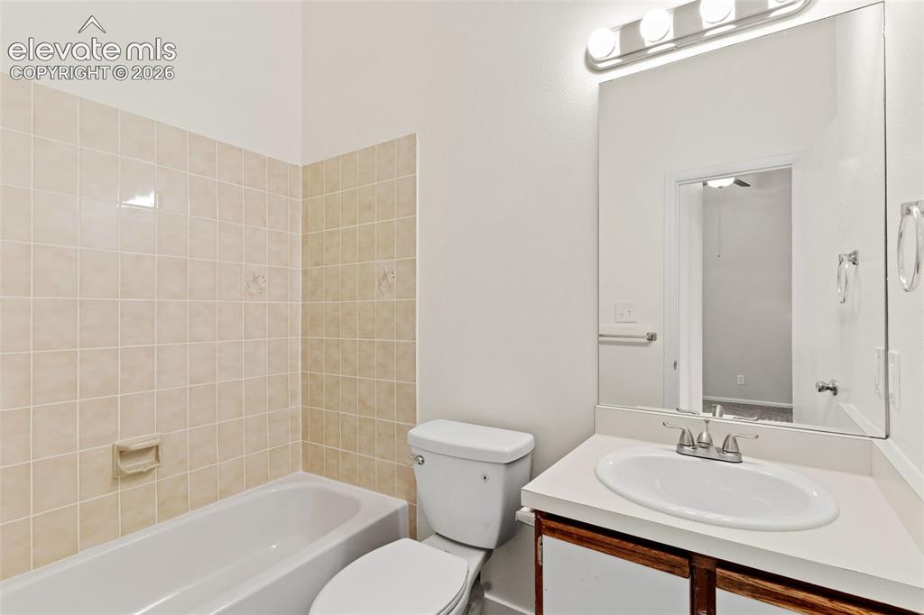 872 London Green Way Colorado Springs CO 80906