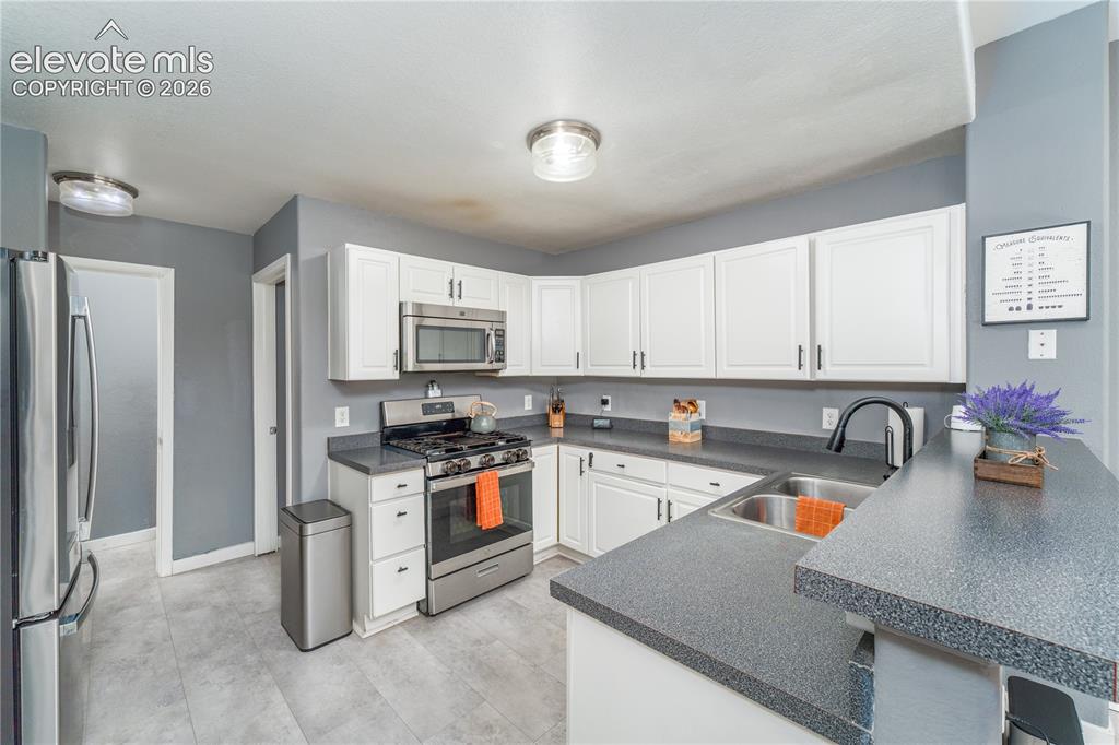 3923 Nicki Heights Colorado Springs CO 80906