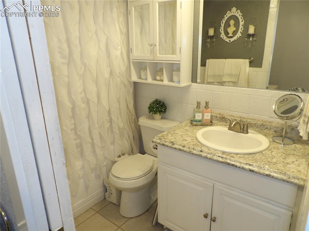 411 Lakewood Circle Colorado Springs CO 80910