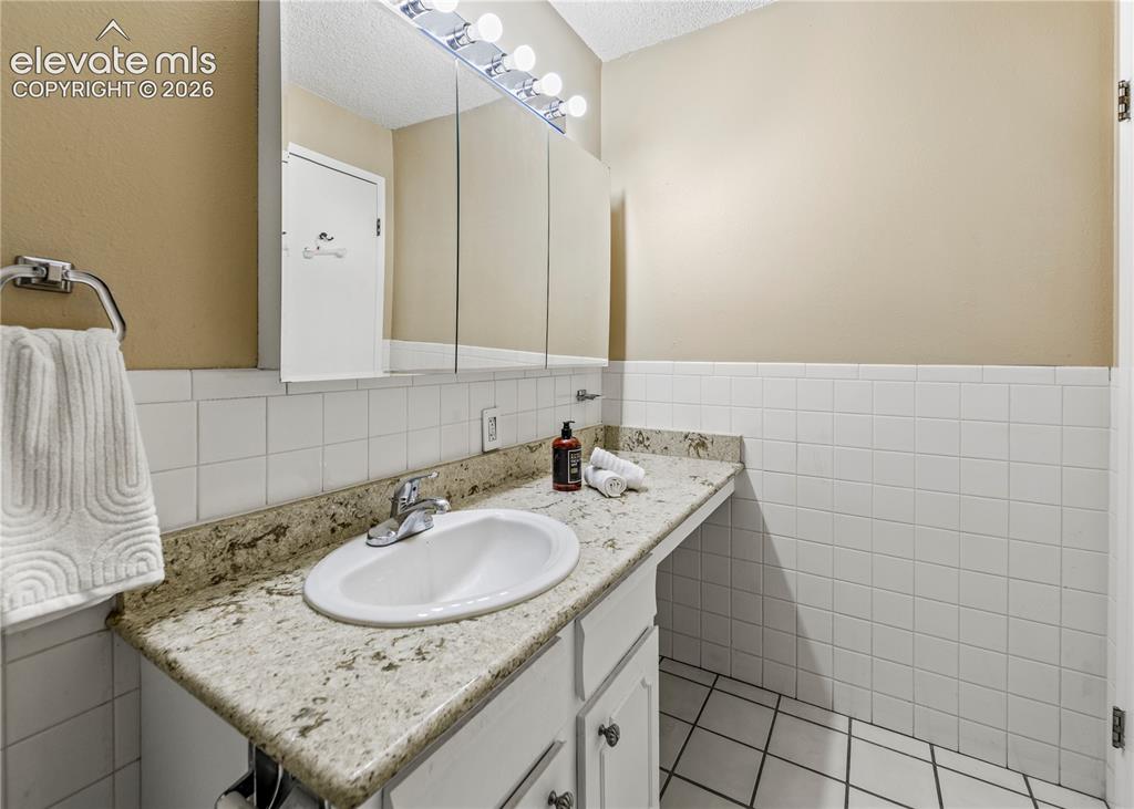 411 Lakewood Circle Colorado Springs CO 80910
